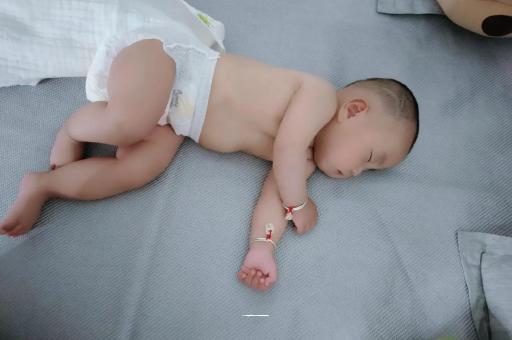 福州宝宝呼吸道感染发烧